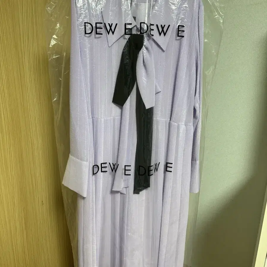 듀이듀이(Dew e dew e)