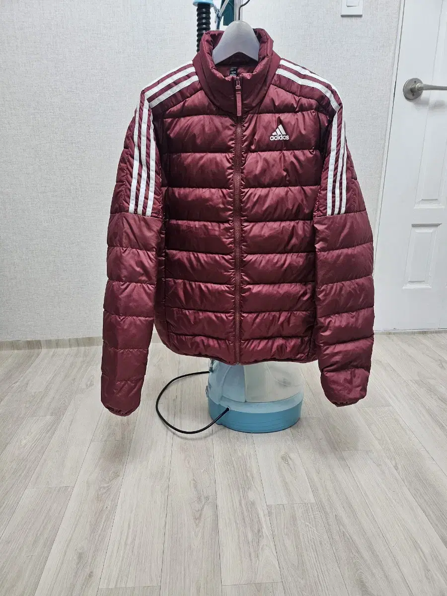 (100)L Out of stockPadded adidas Essential [Burgundy] Duck Down Lightweight Padding