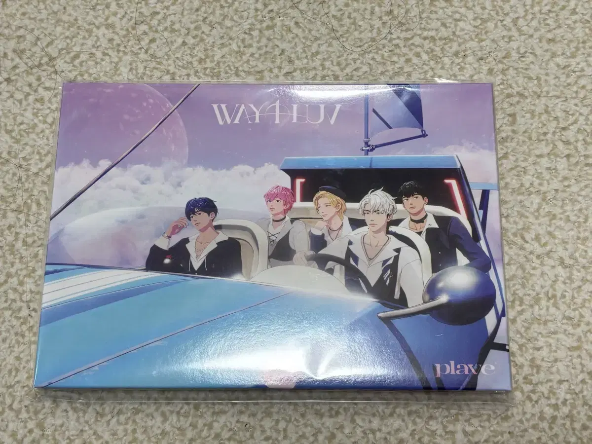 Unsealed plave weborub postcard set, hologram poster