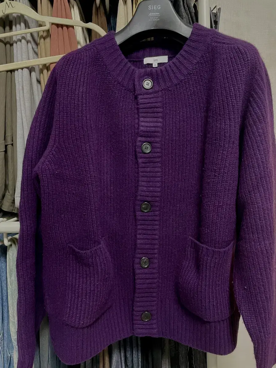 Early Saddle Round Cardigan