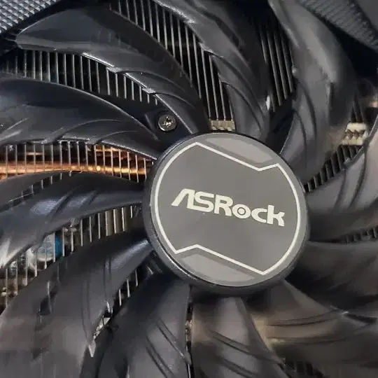 RX7600 판매합니다 RTX3060ti 동급