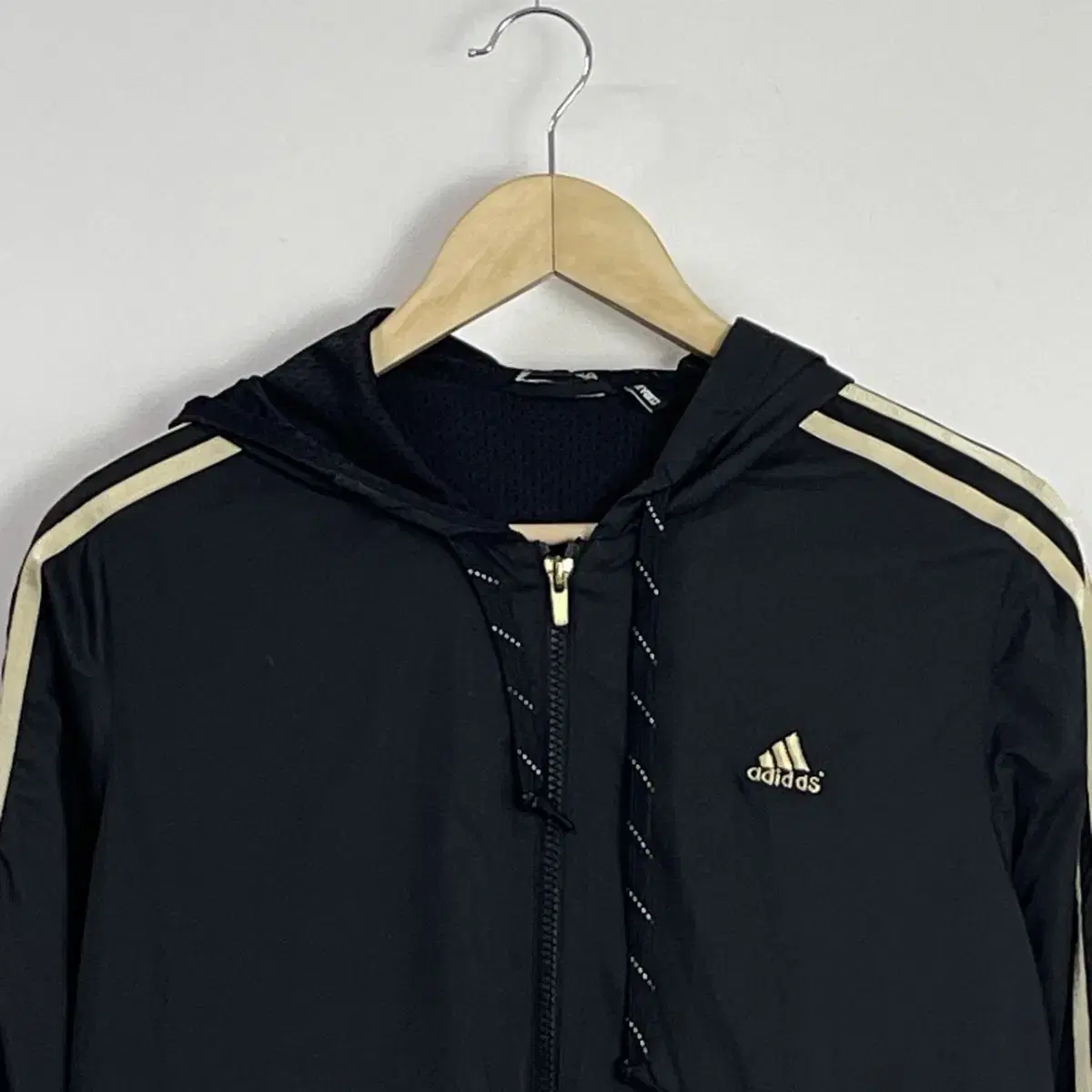 1763 Product Name: Adidas Tracktop Jersey