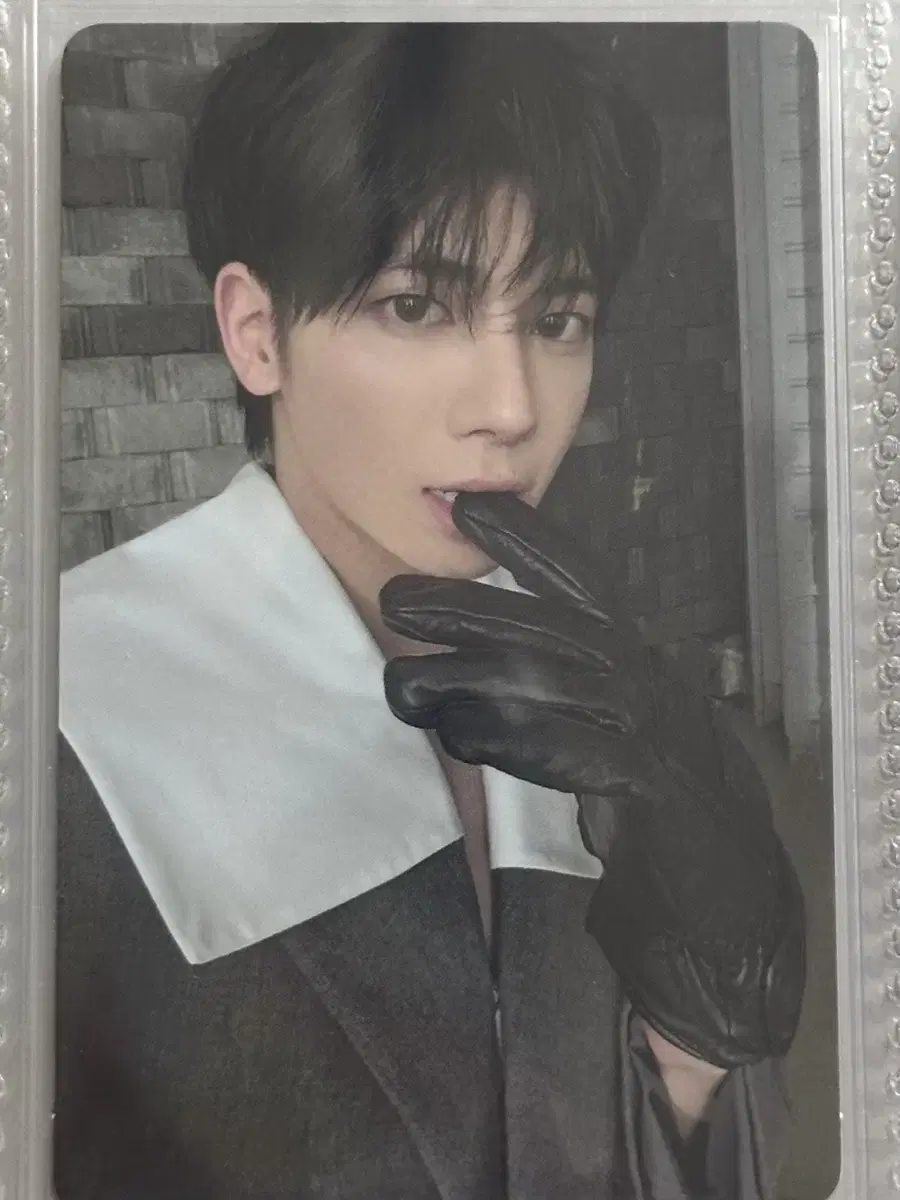 TXT txt taehyun Sanctuary Night photocard sells