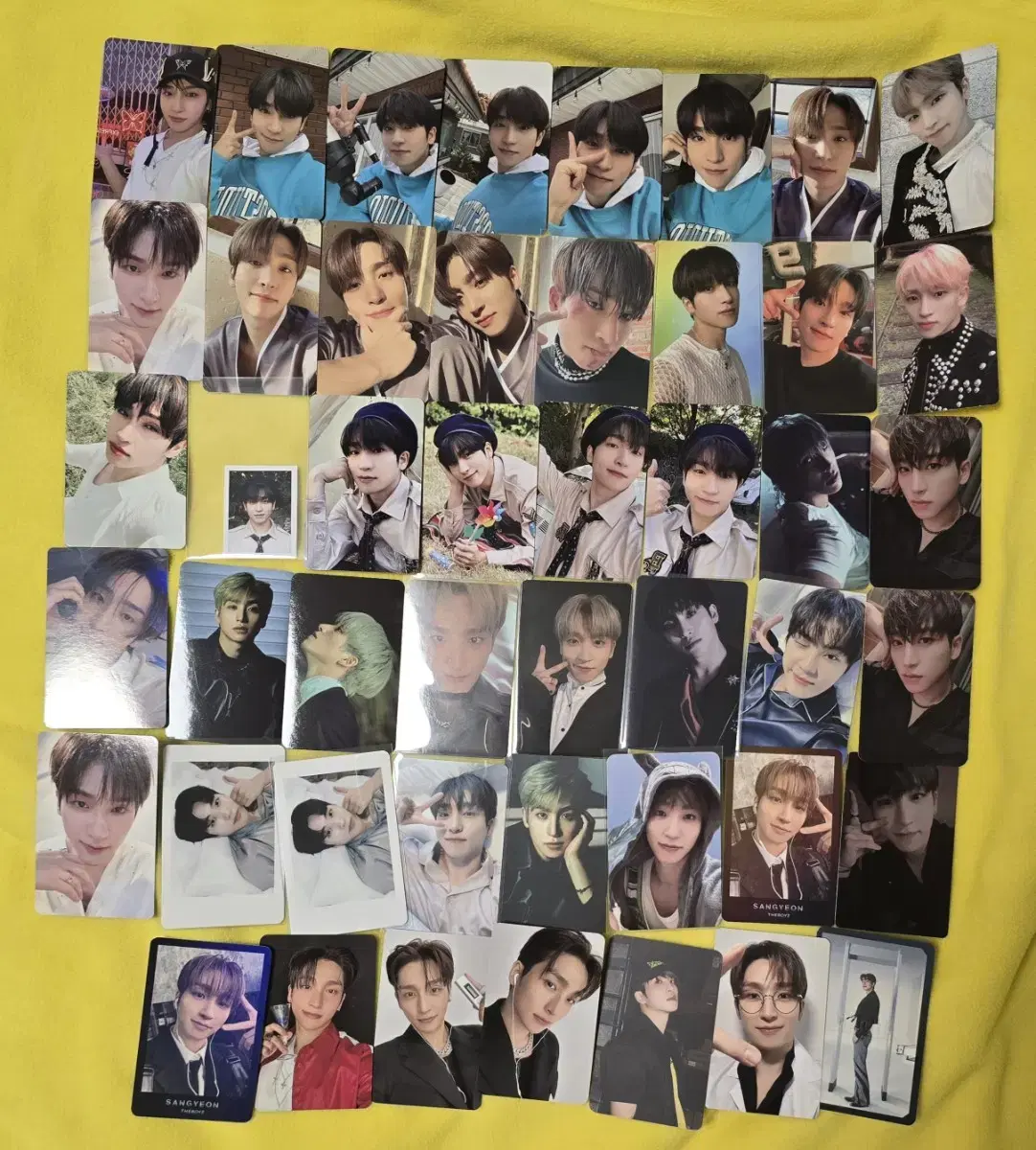 The Boyz photocard is cheap for each member bulk sell 