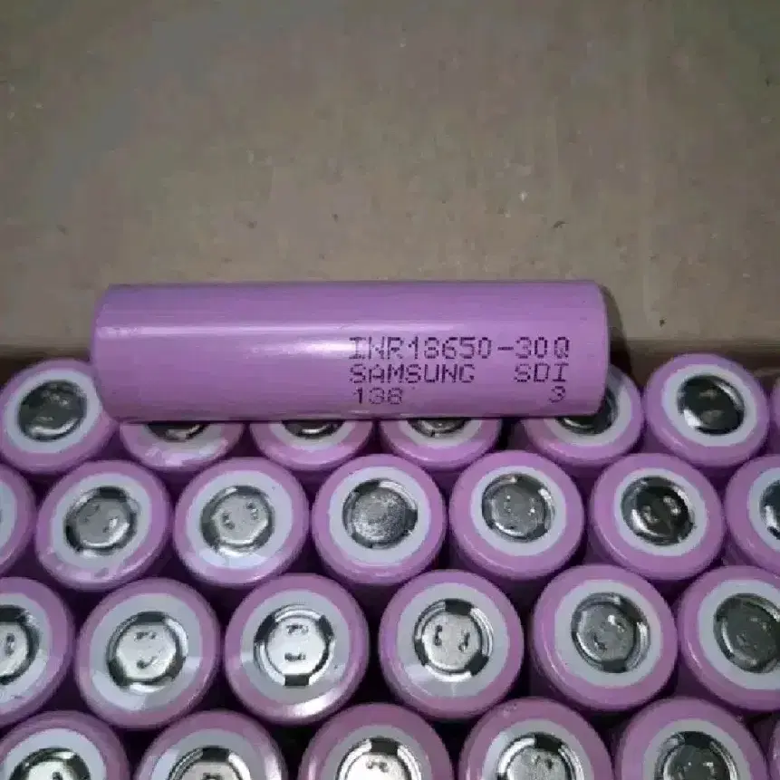 18650 SDI 고방전  30Q 3000mAh  30개