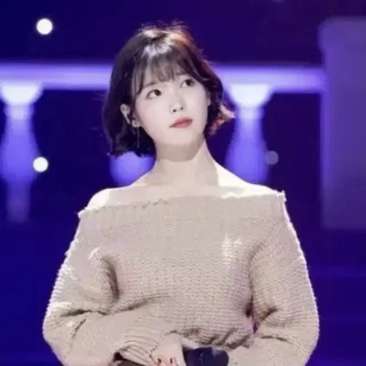 아이유 김유정 니트