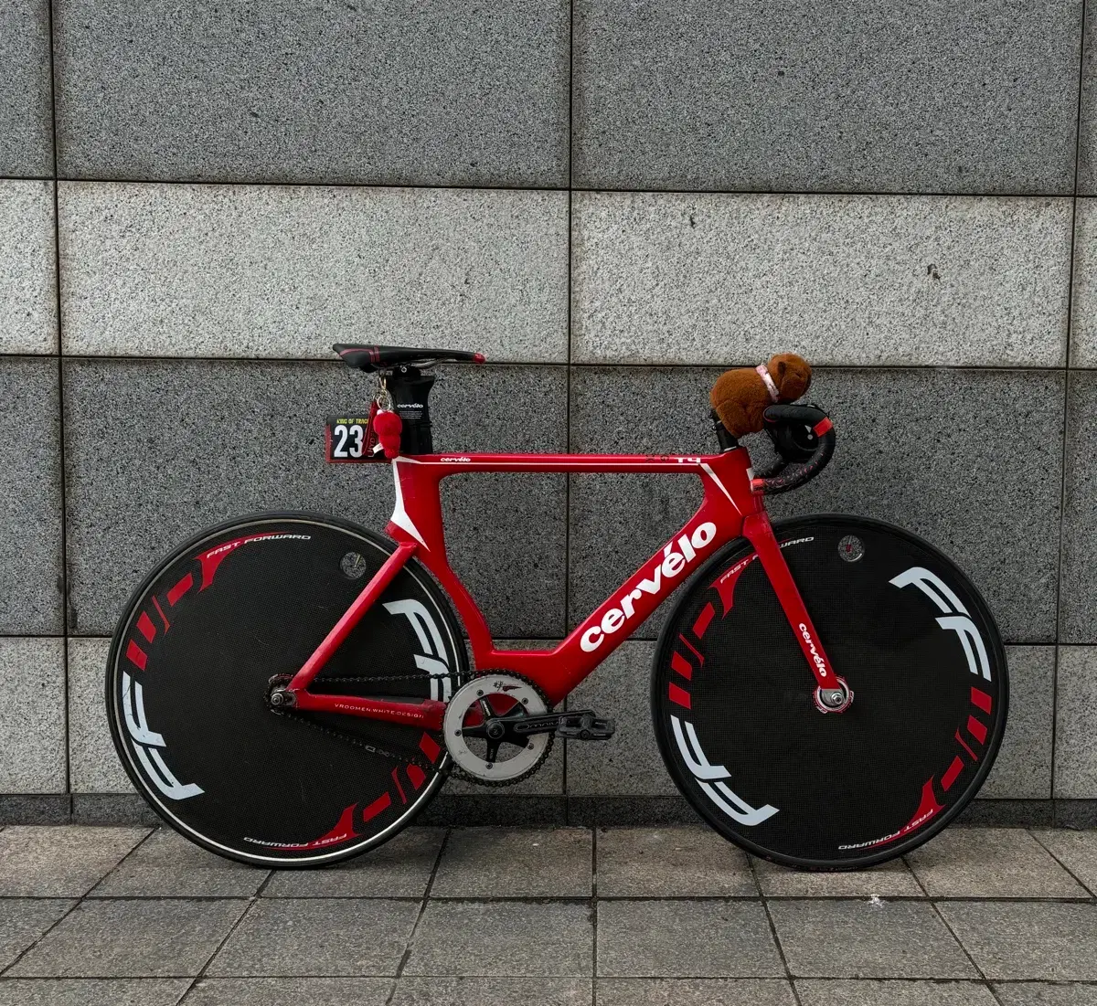 サーベロT4