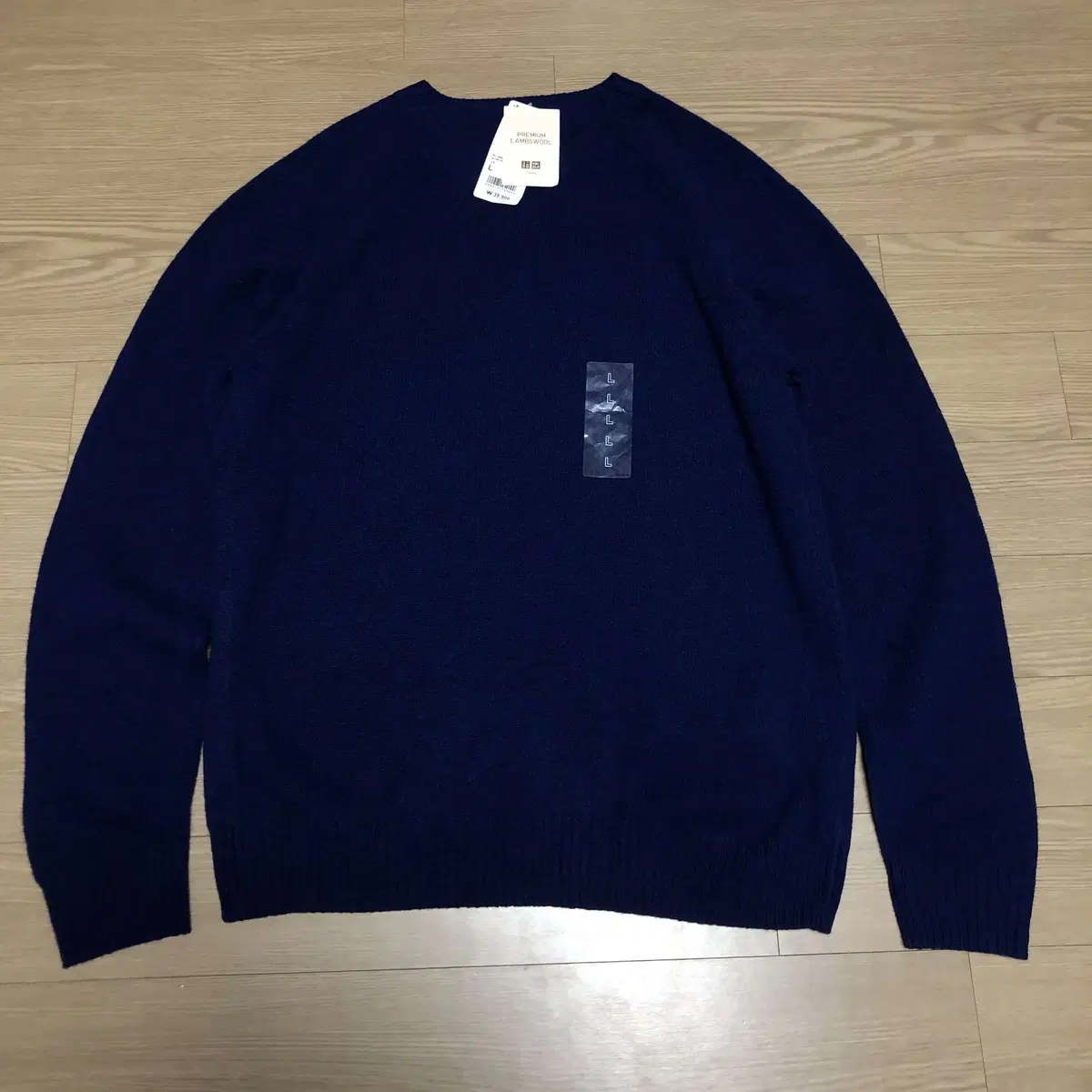 L) New Arrivals Uniqlo 22 FW Lambswool Premium Round Knit 66 Bloo