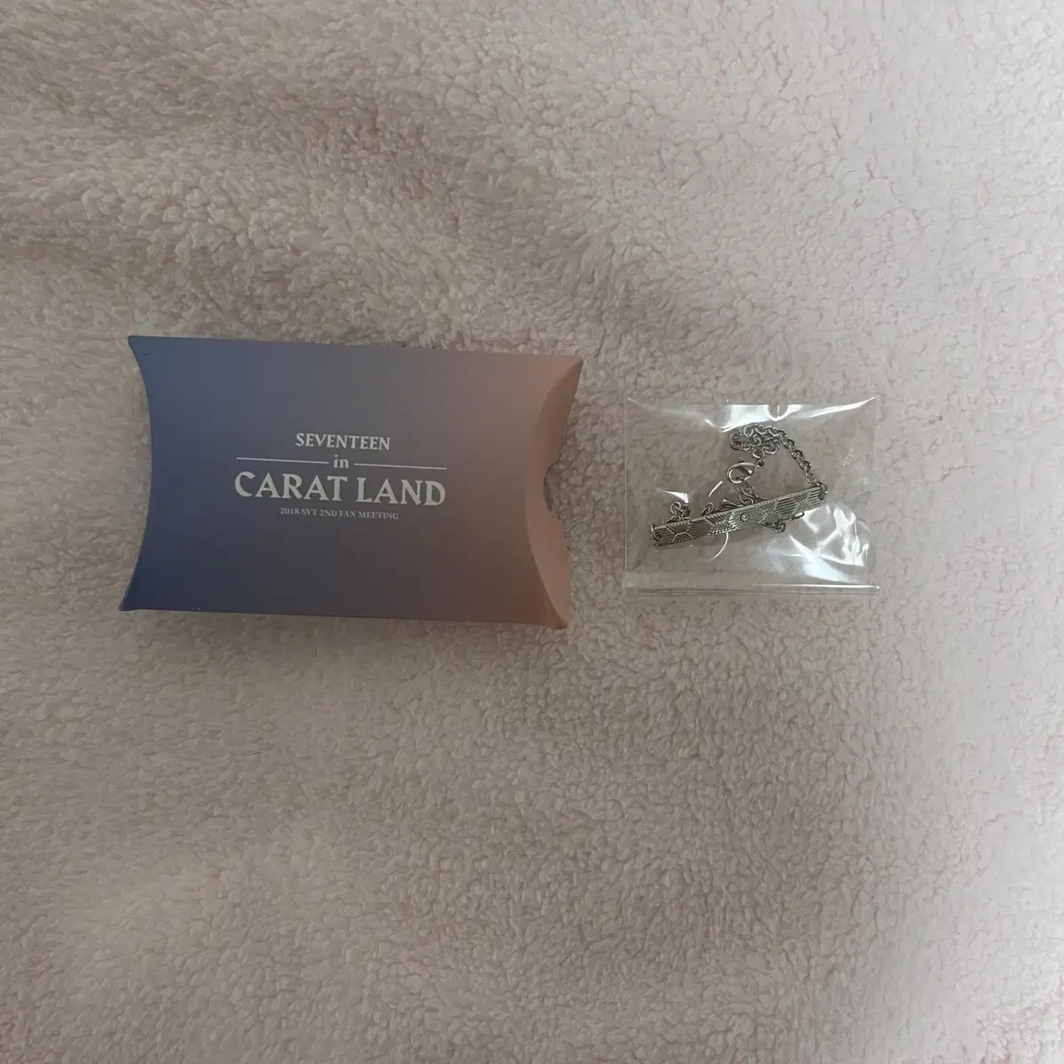 Seventeen Caratland Bracelet