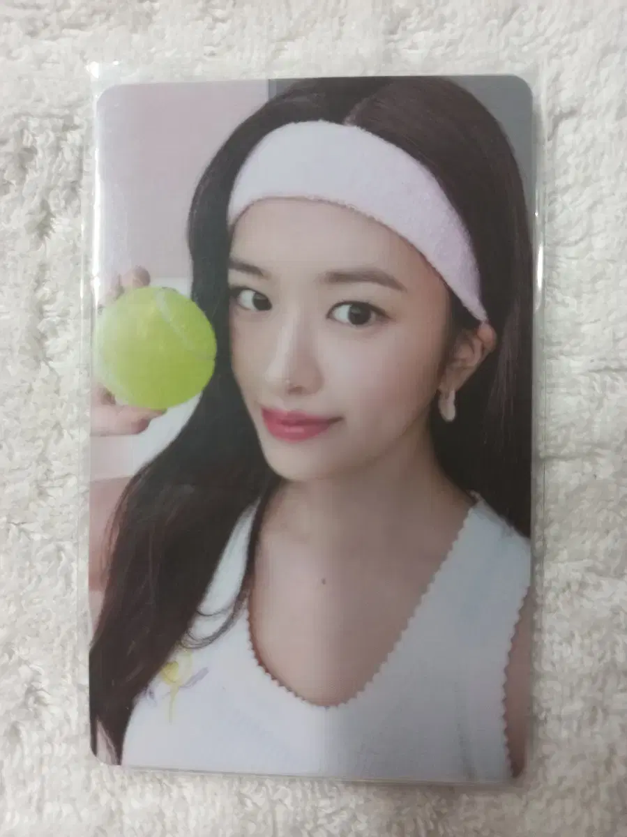 Yujin 1st wave zone photocard for sale!