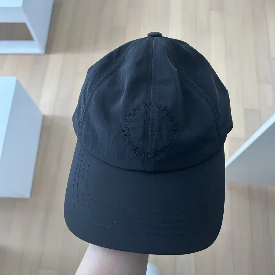 MATIN KIM | 마뗑킴 Matin Kim hat CRISP LOGO BALL CAP IN