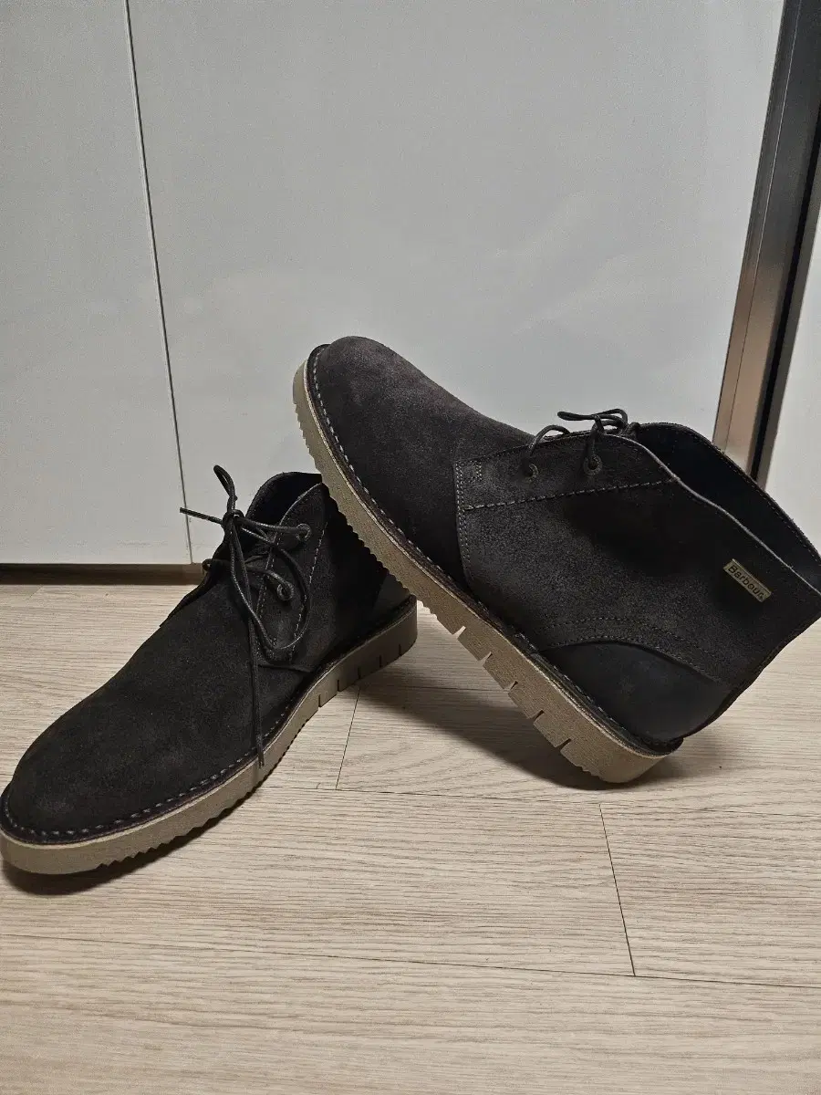 바버Kent Chukka Boot In Choco Suede. 270