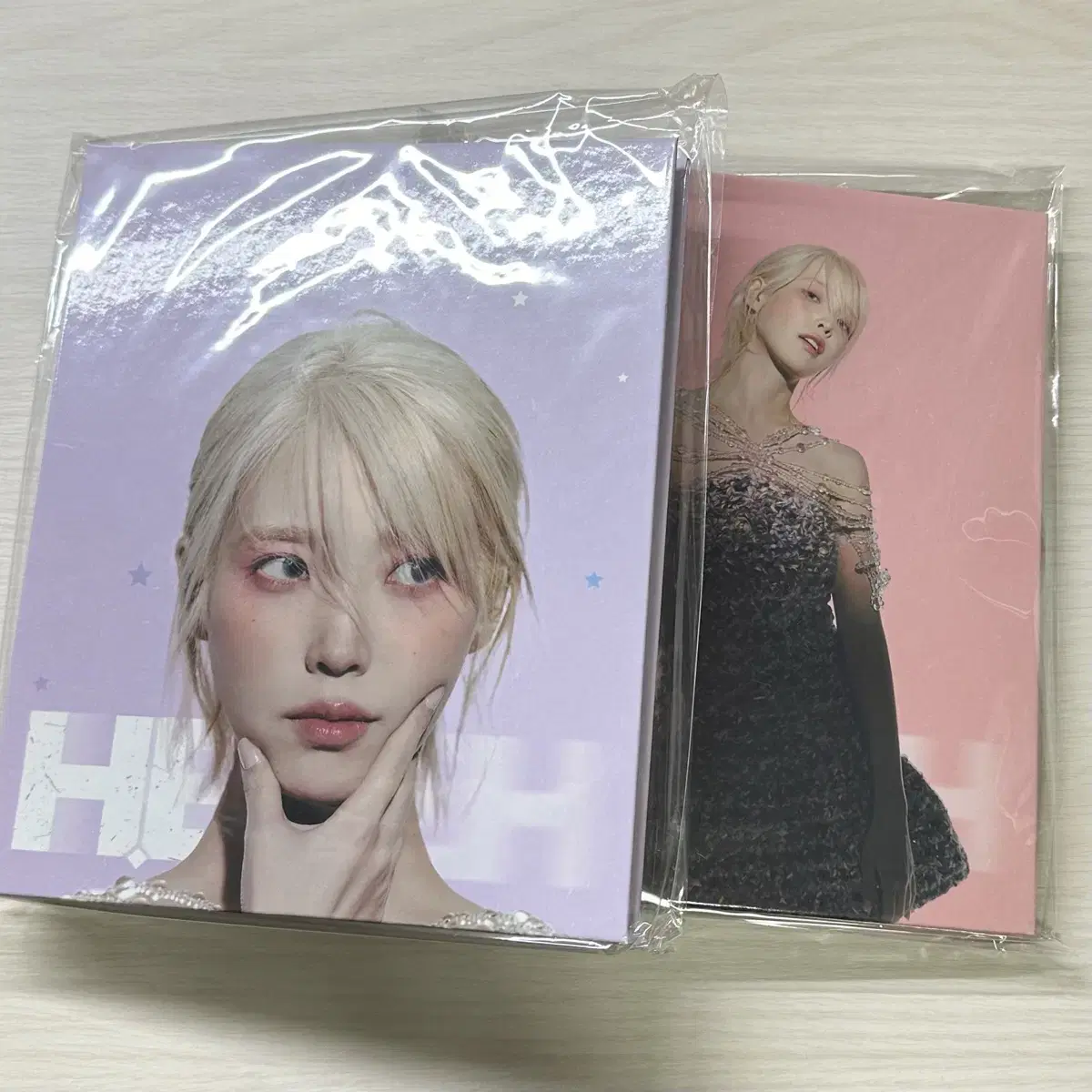 IU Hulkon Photo Card Binder