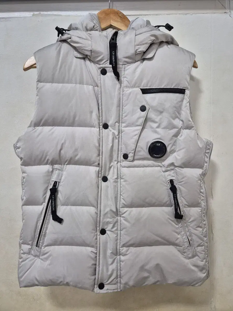 [NEW]CP Company Millemilia Padded Vest