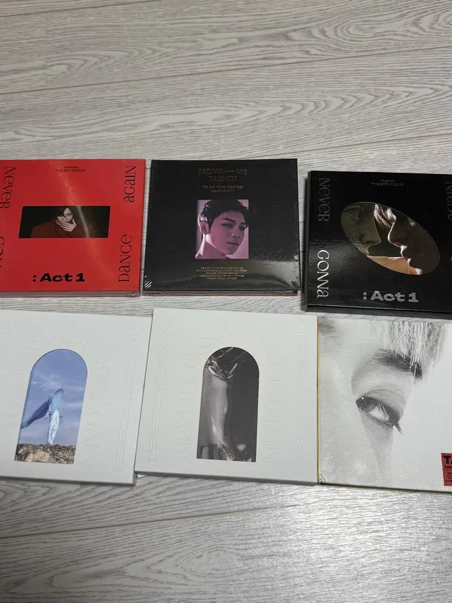 Shinee taemin including solo album bulk unsealed and sealed photocard 