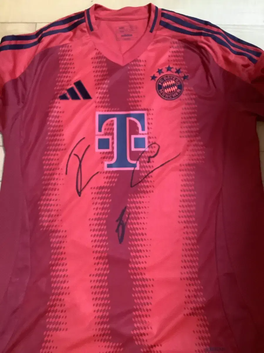 24-25 Bayern Munich Musiala Neuer Gnabry sign Jersey Quick sale XL