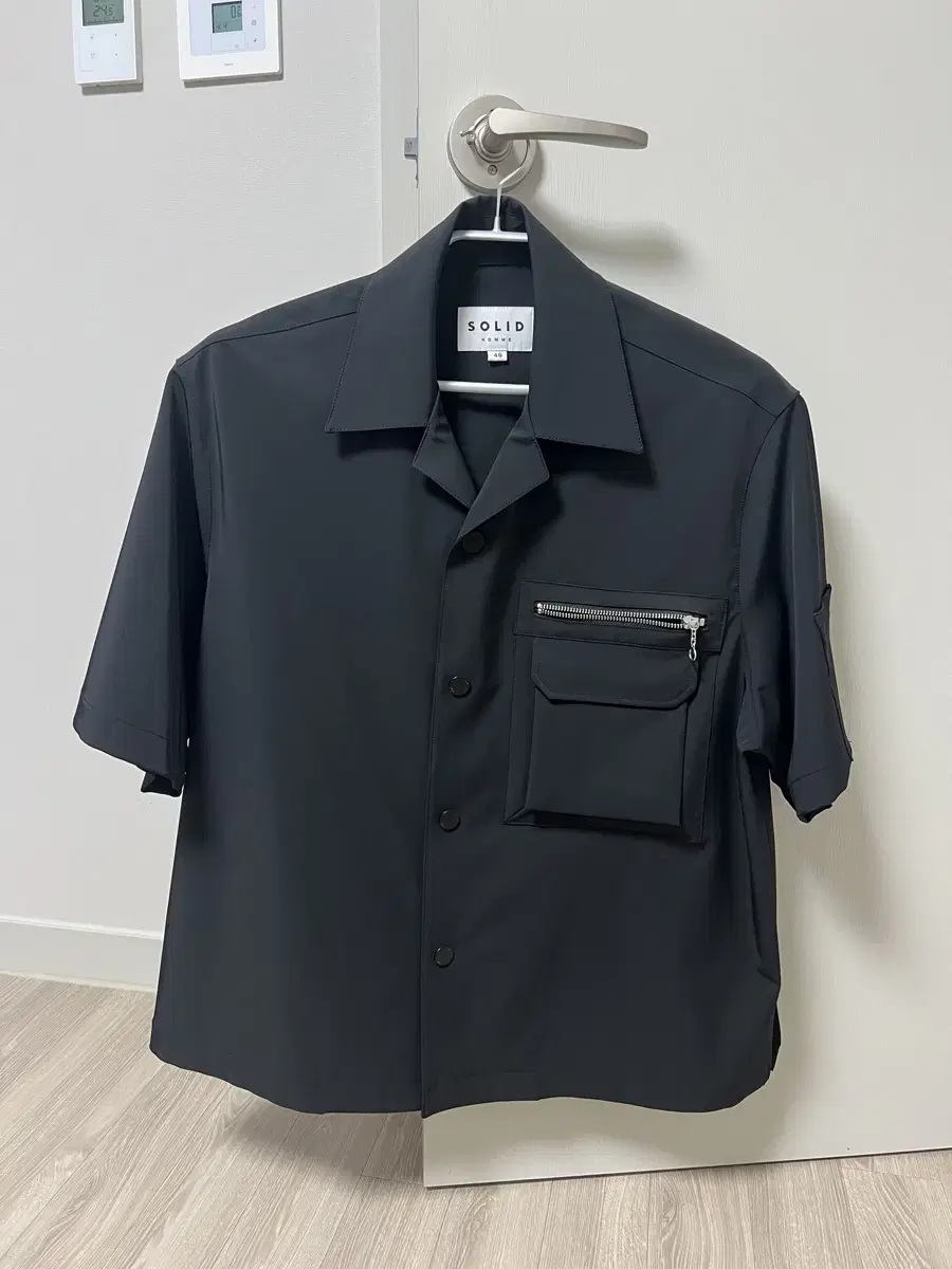 Solid Homme Nylon Short Sleeve Shirt