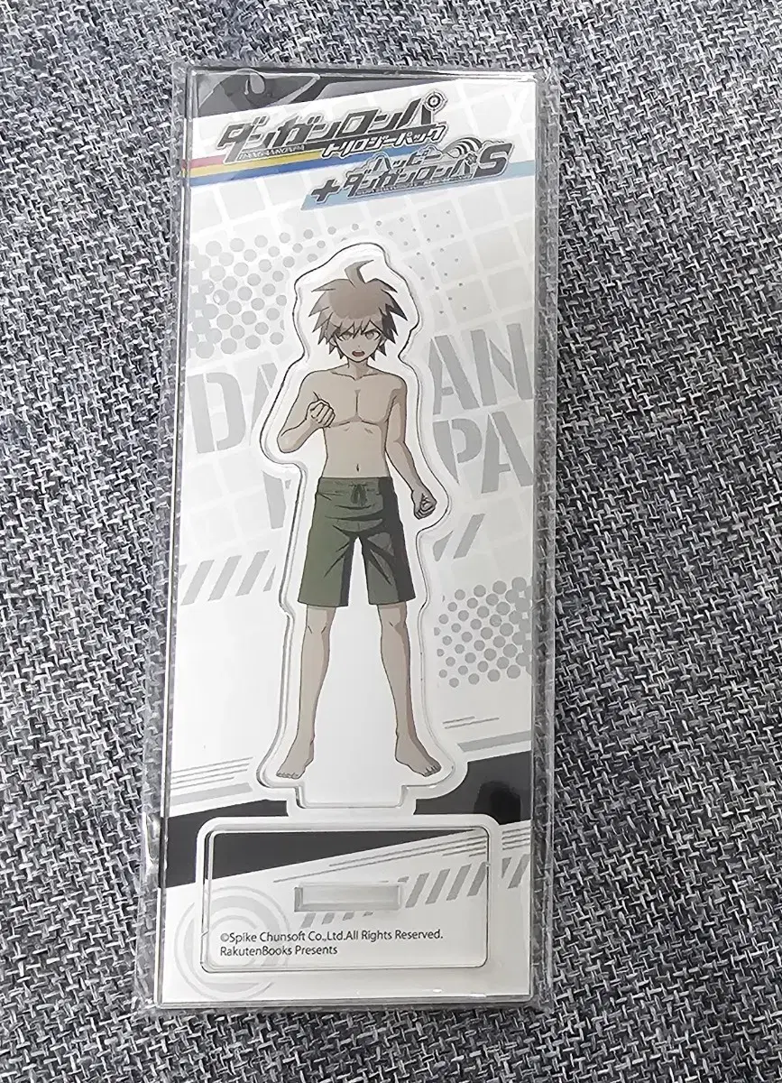 Makoto Naegi sells acrylic stands