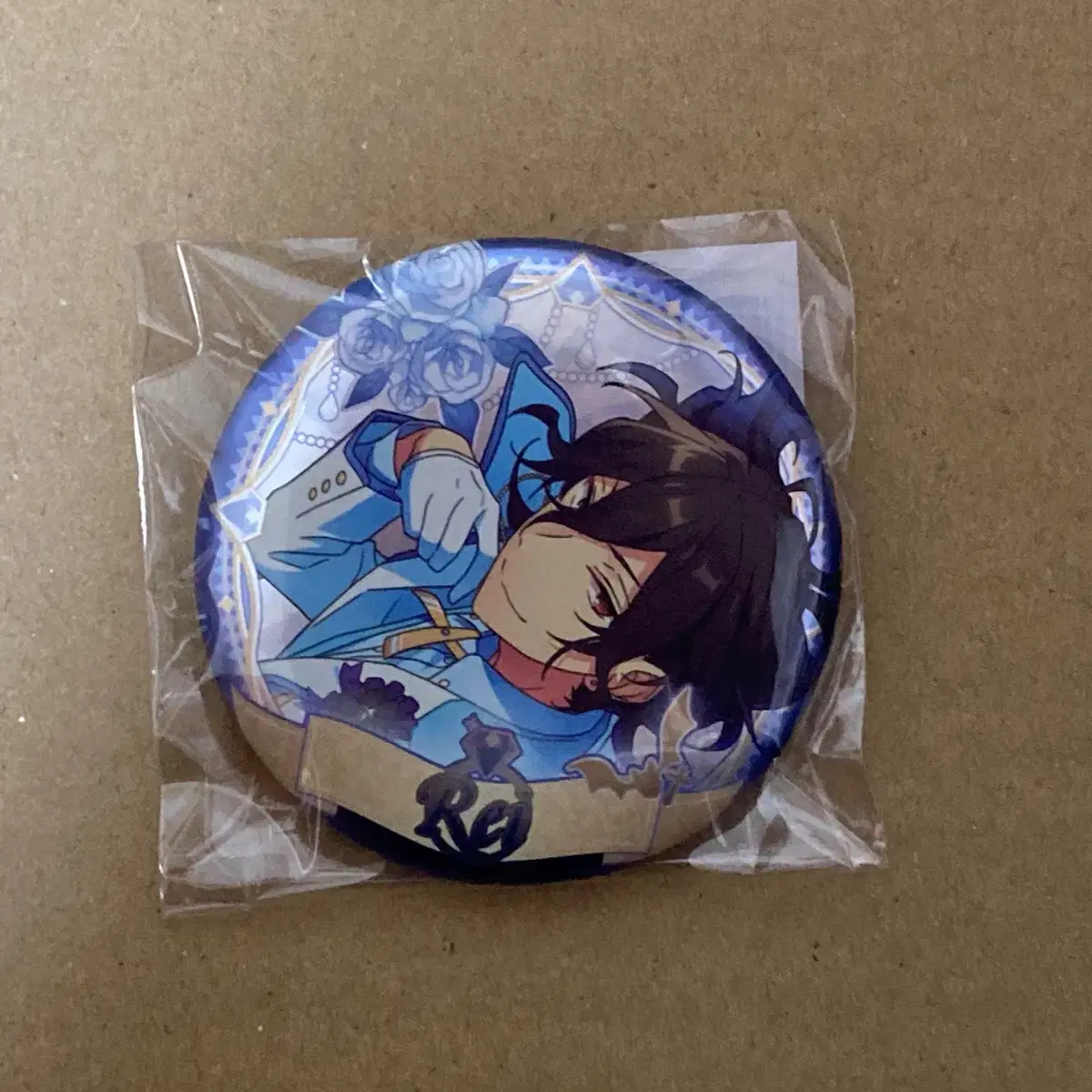 Anstar Mid-Star 3rd Anniversary White Suit Badge Sakuma Lay