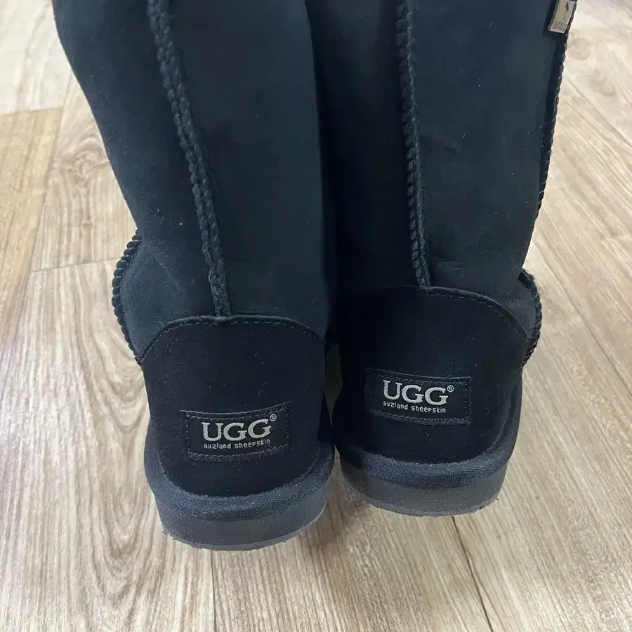 UGG 검정 240