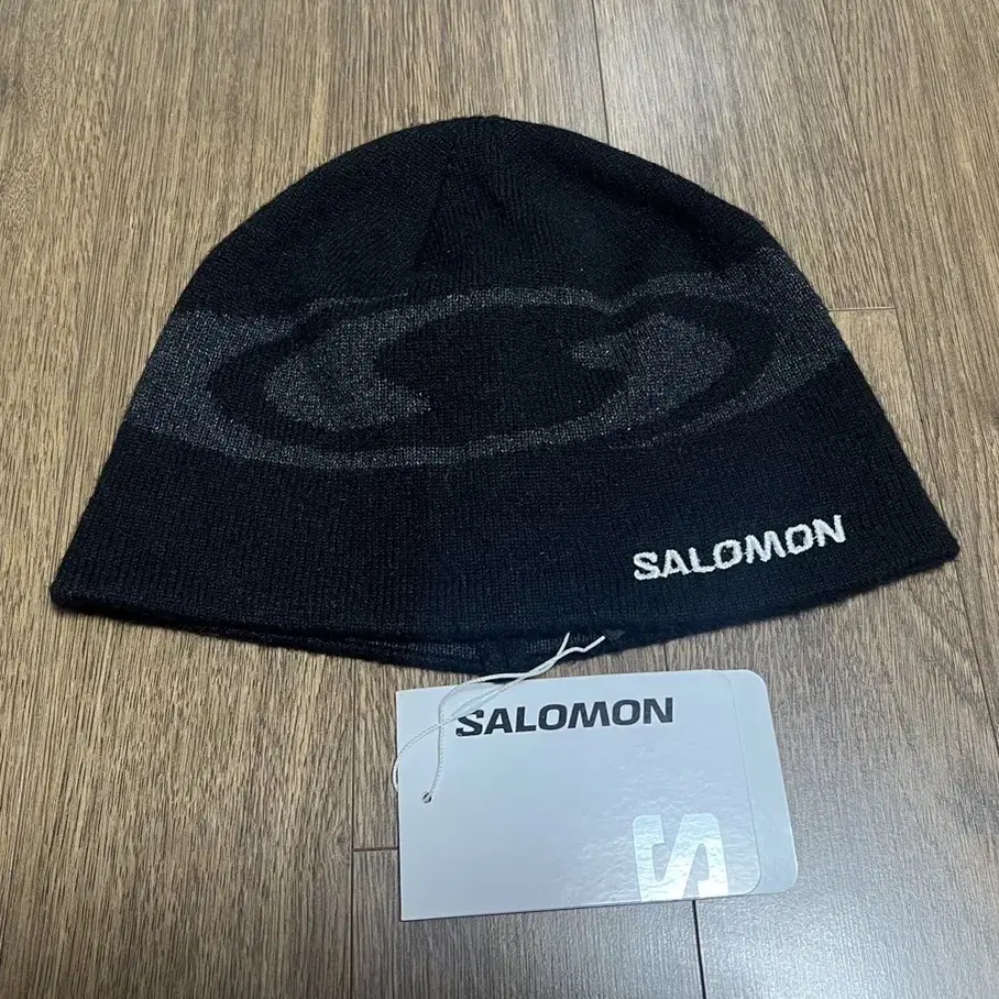 (salomon) 살로몬 검정 비니 새상품