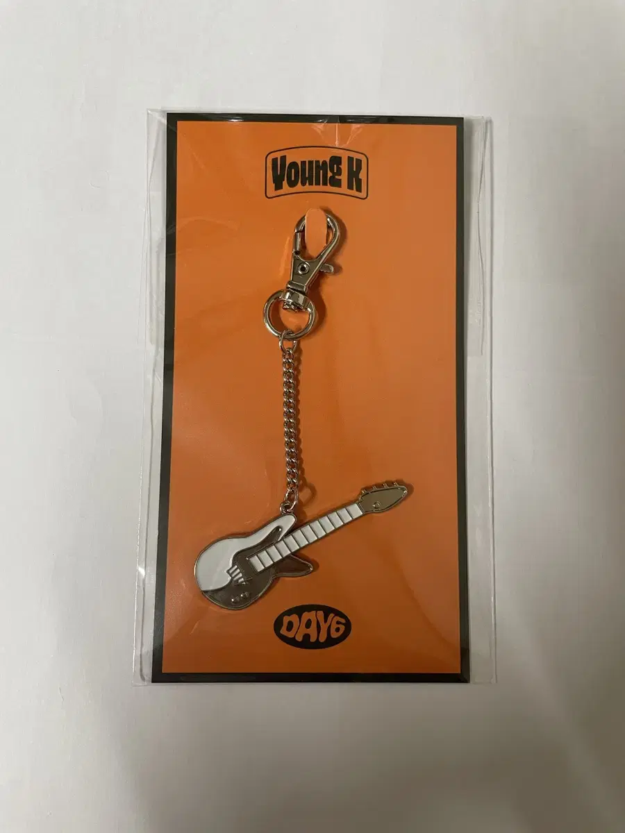 Day 6 pop up instruments keyring youngk bass sealed new