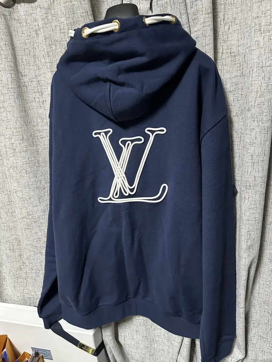 Louis Vuitton Rope Signature Embroidered Hoodie 4L