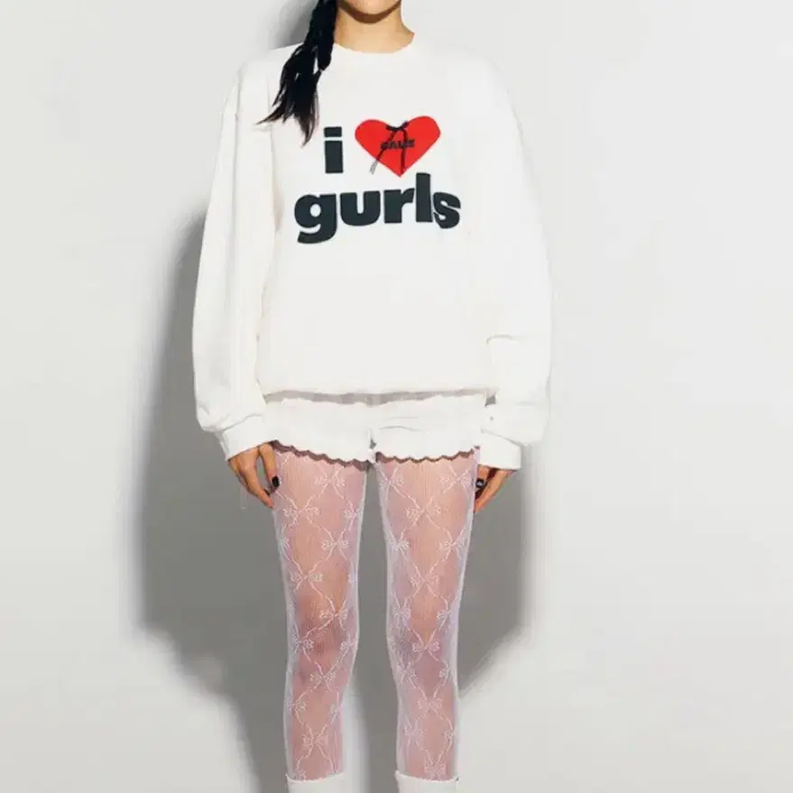 에즈이프캘리 맨투맨 CALIE GURLS SWEATSHIRT WHITE