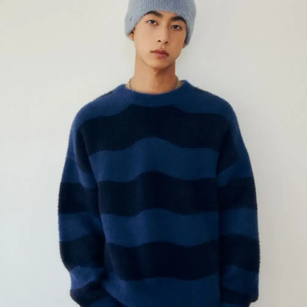 VSW Hairy Wave Stripe Knit Navy 비전스트릿웨어