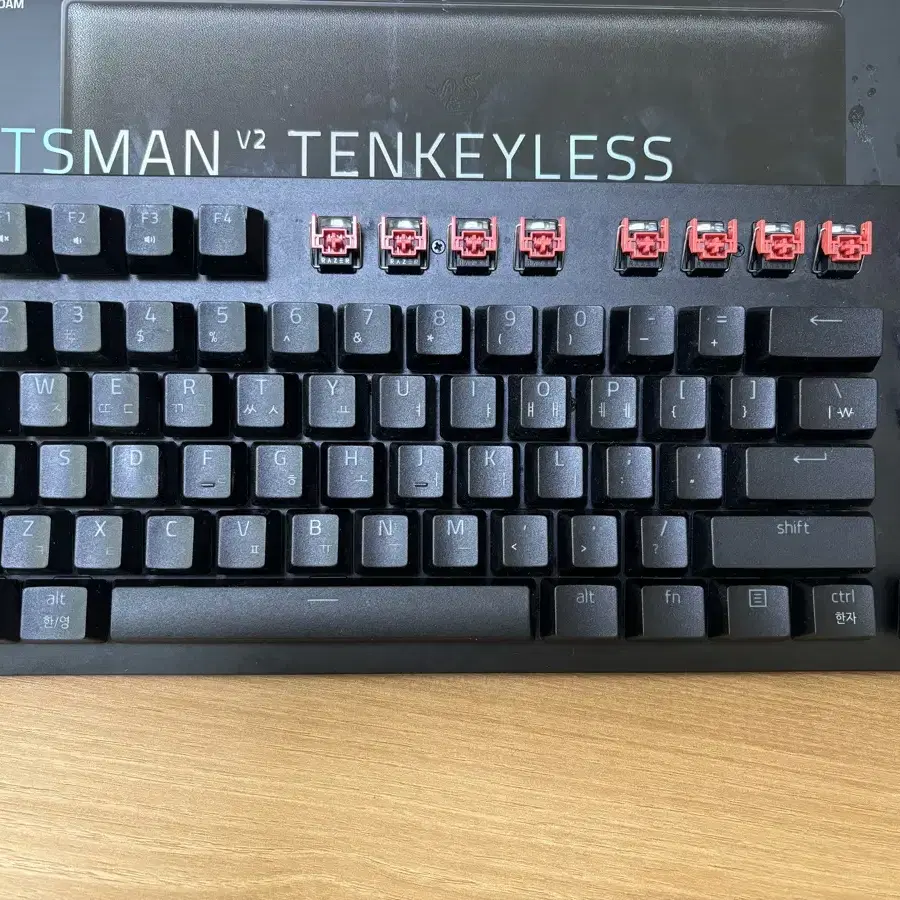 레이저 헌츠맨 v2 텐키리스 tkl 키보드 급처