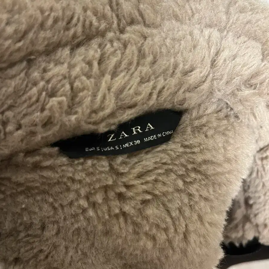 자라(zara) 무스탕