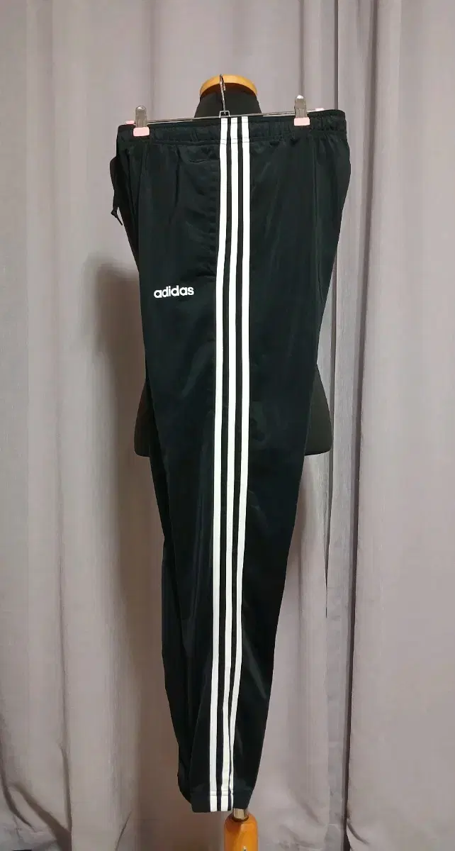 Adidas Tracksuit Pants 80(M) in good condition