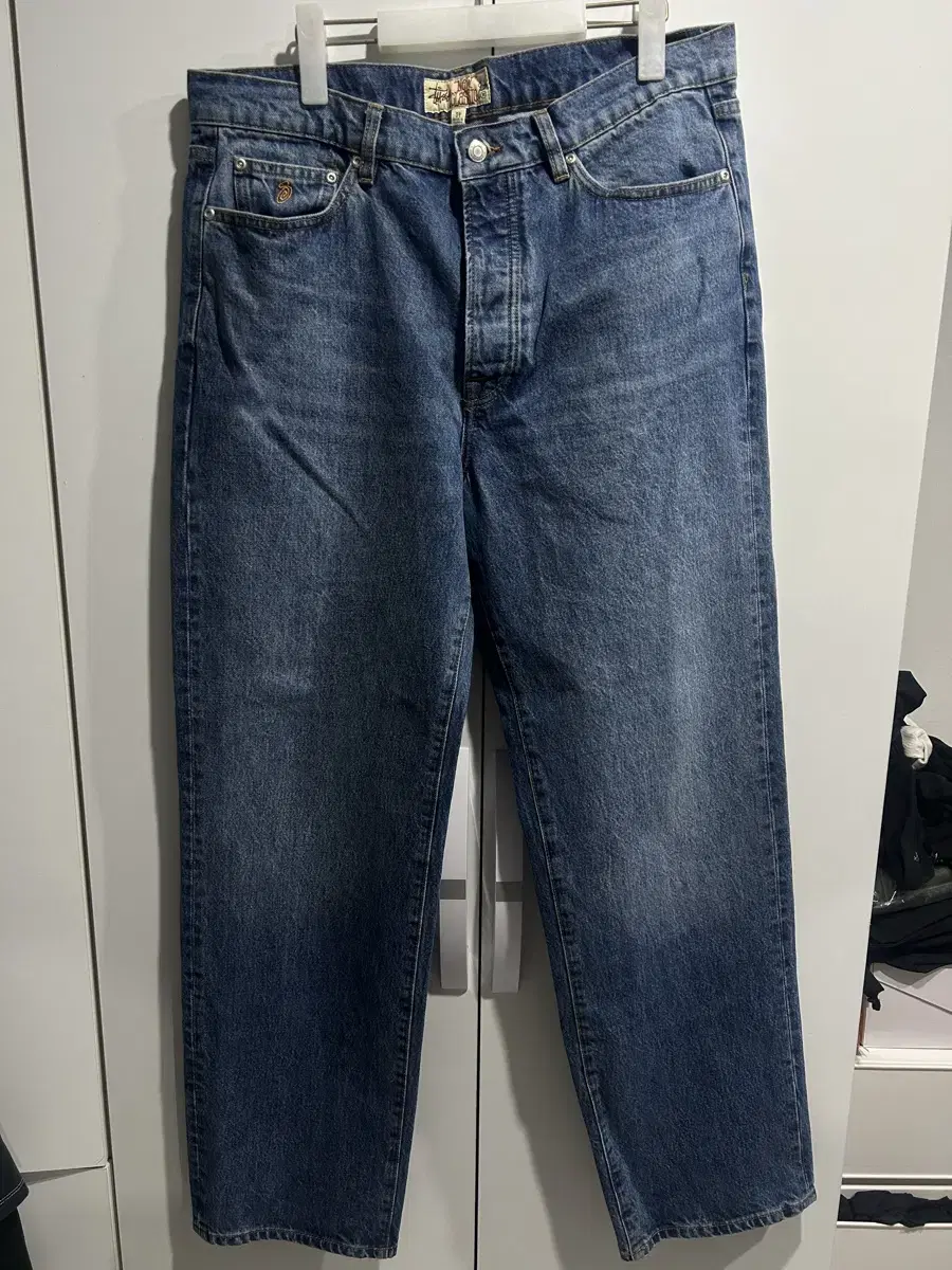 [34]Stussy Big All-Jin Denim sells.