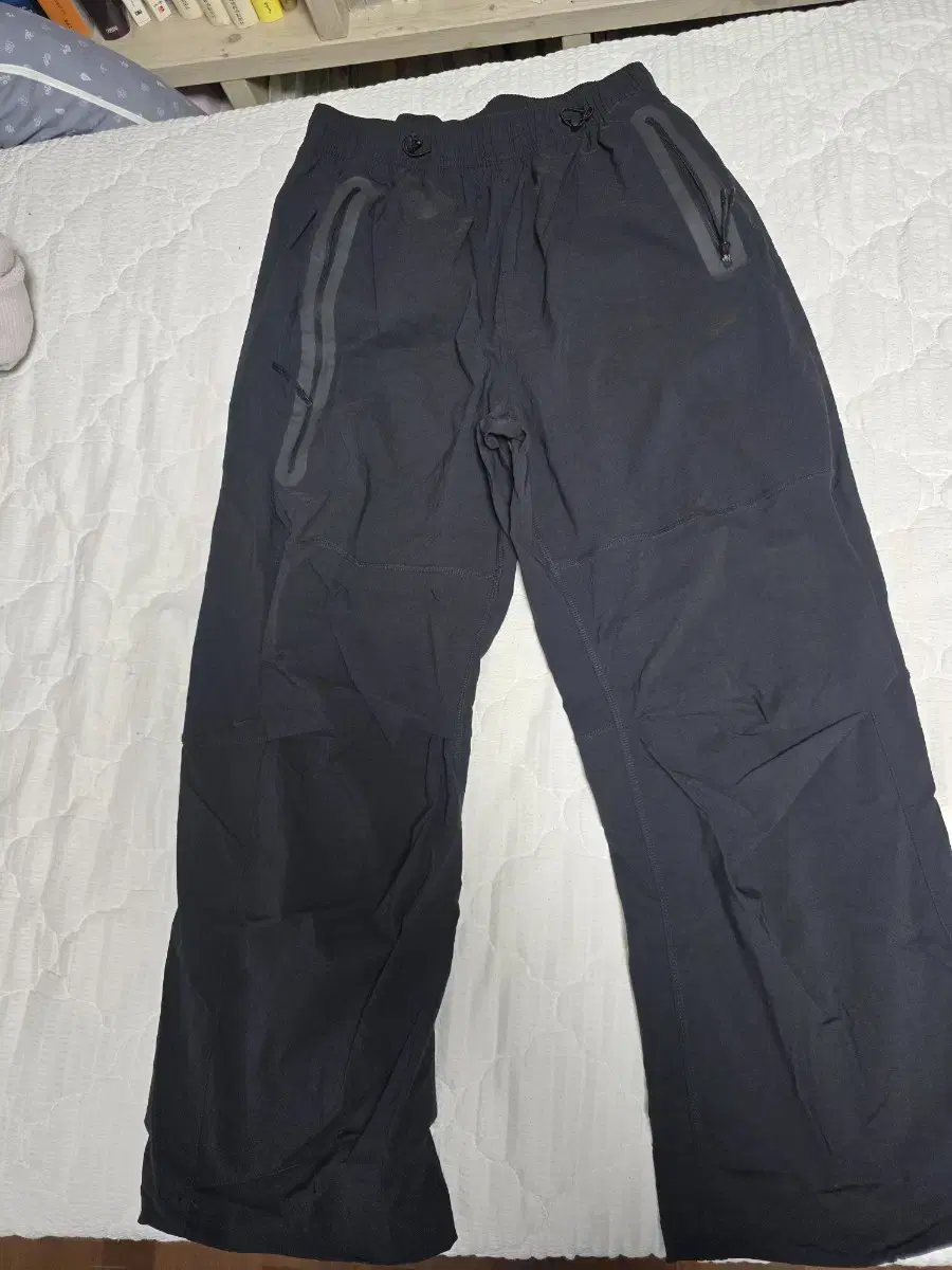 Nike Tech Woven Open Hem Trousers size L