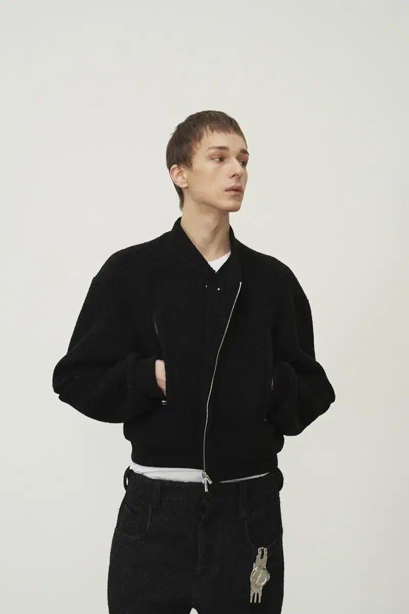 yiyae / Oblique bomber jacket black / M