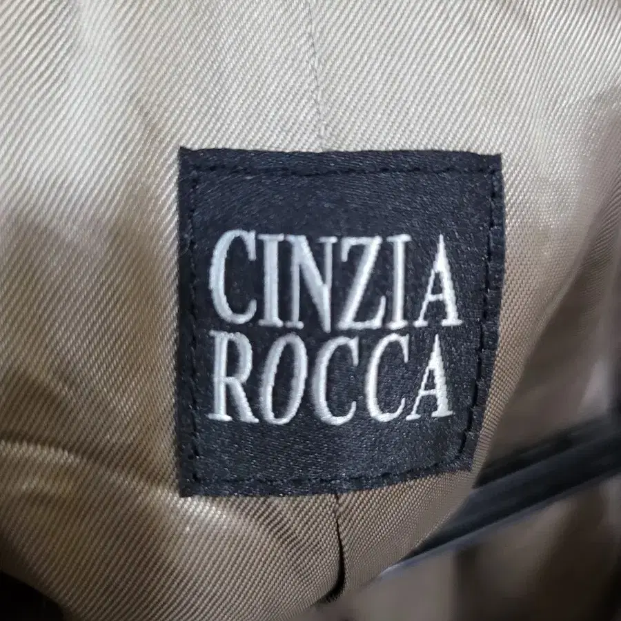 22정품 Cinzia Rocca (신지아로카) 버진울 여성코트