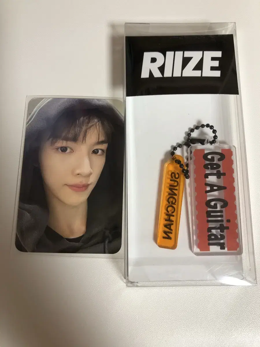 Rize sungchan acrylic keyring Photocard