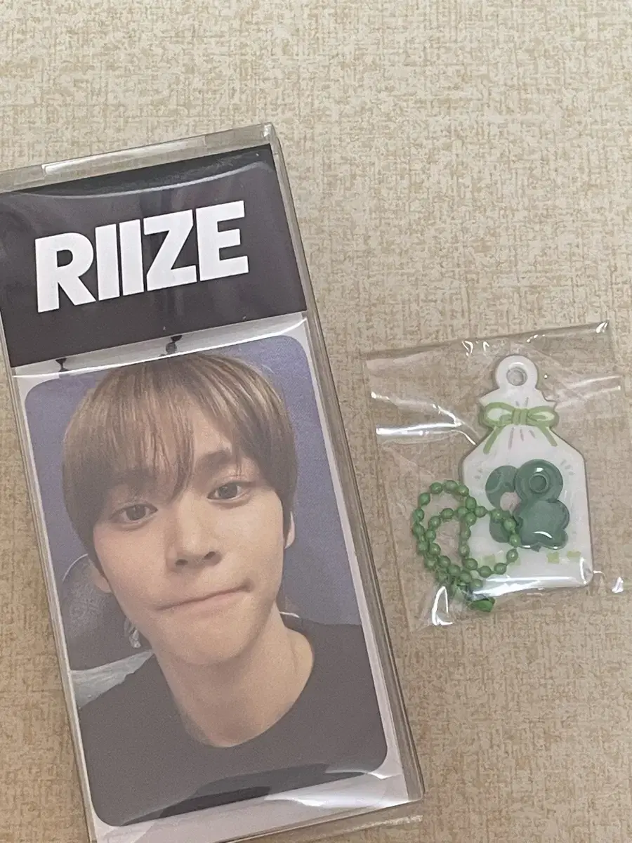 Rize eunseok keyring Photocard