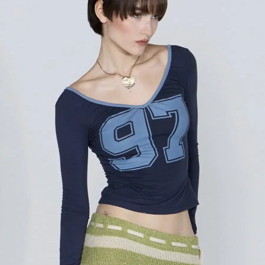 SCULPTOR Scoop Back Strap Top 네이비