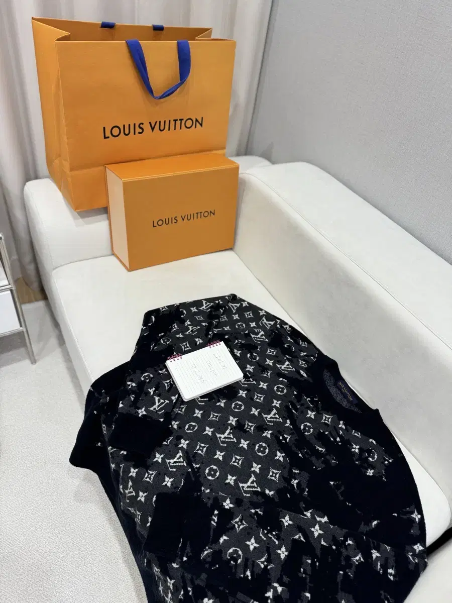 [XL] Louis Vuitton Distressed Monogram Knit