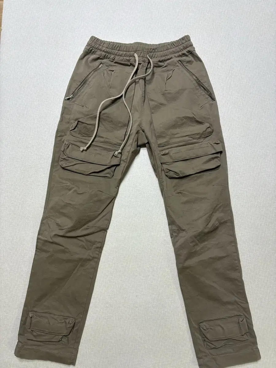 Grains Plate Pocket Cargo Pants Tan