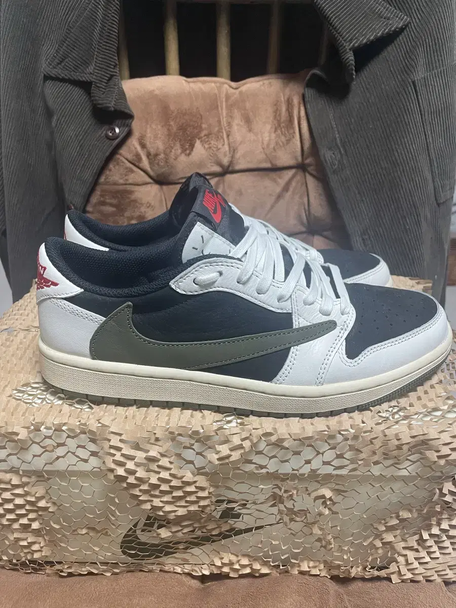 (W) Jordan 1 x Travis Scott Retro Low OG