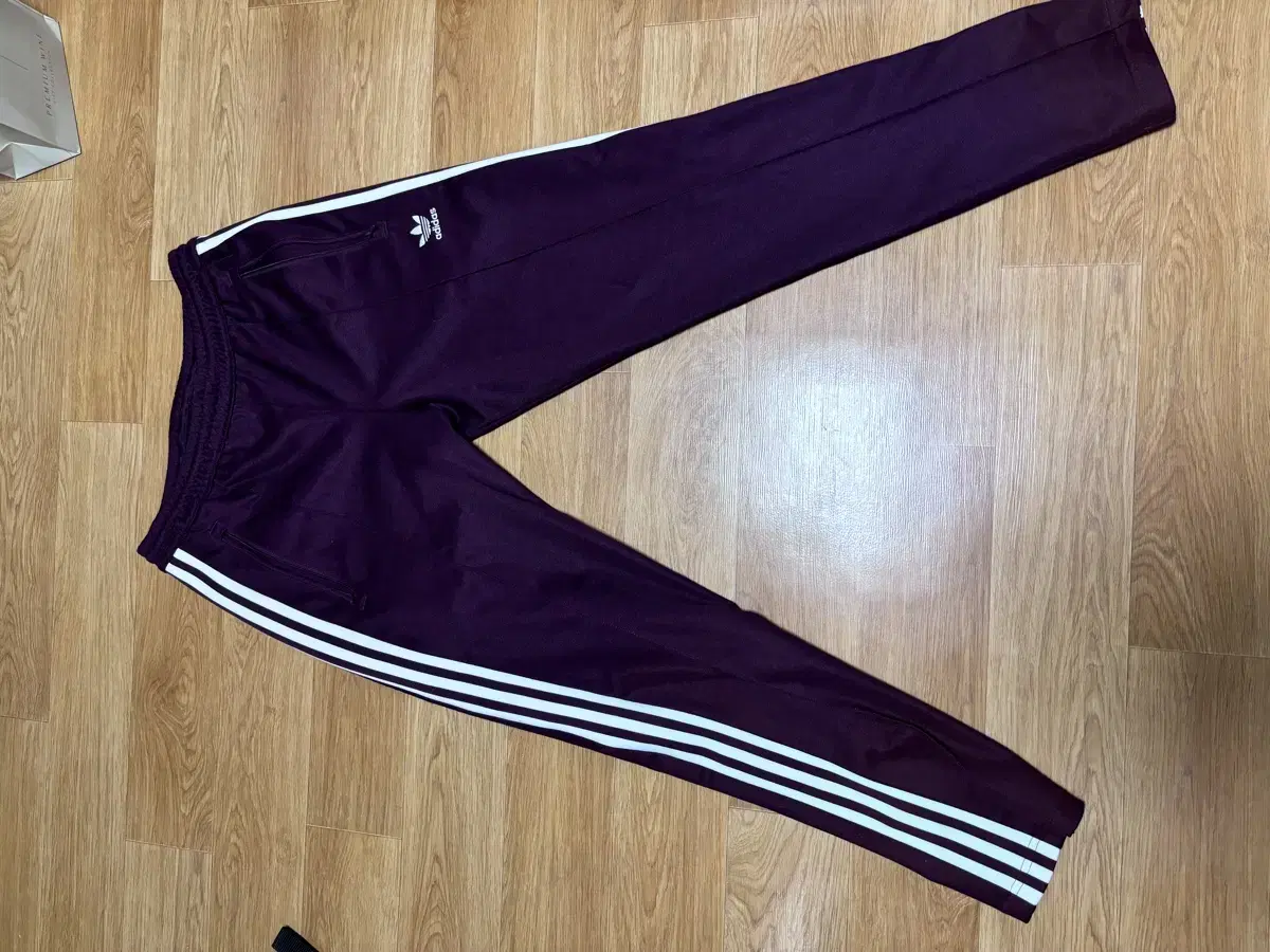 adidas Training Pants Burgundy S