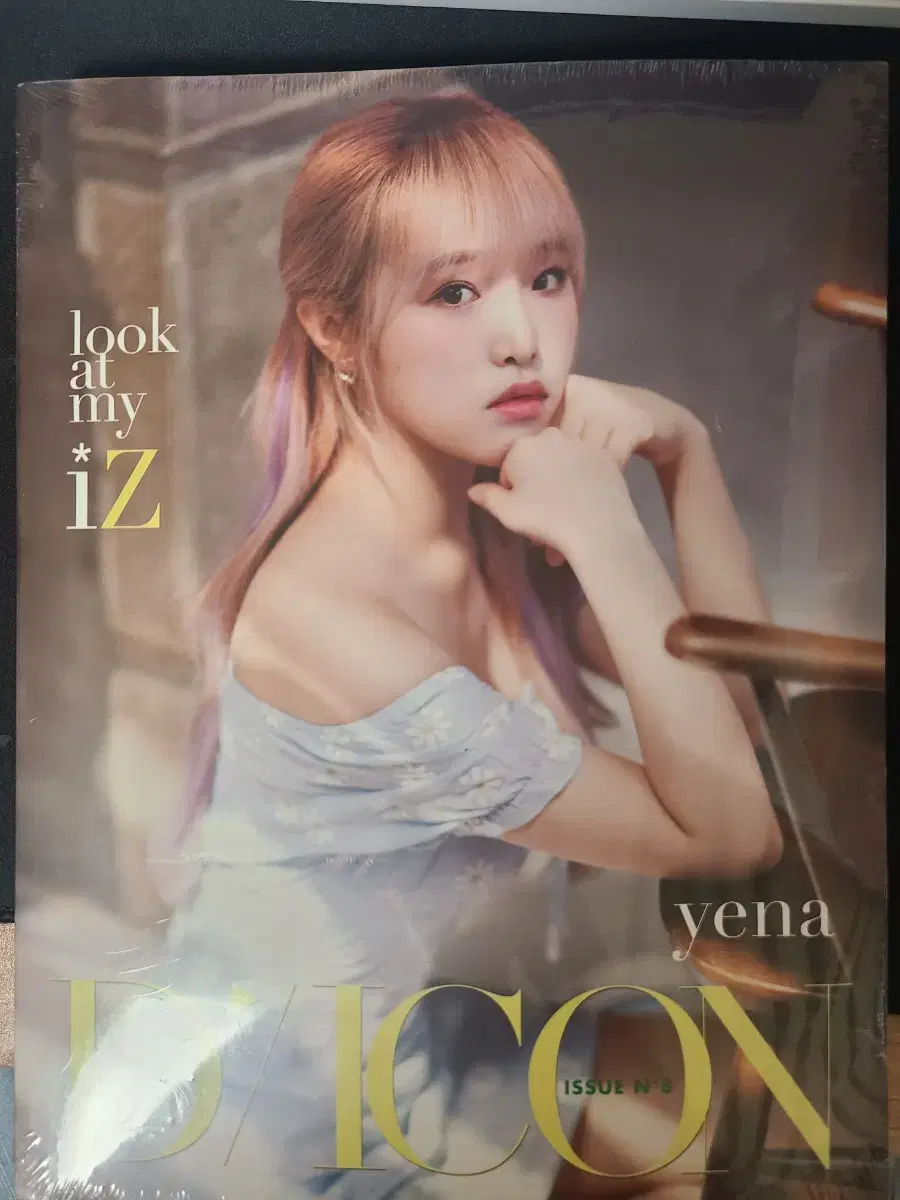 IZ*ONE Deikon Jena