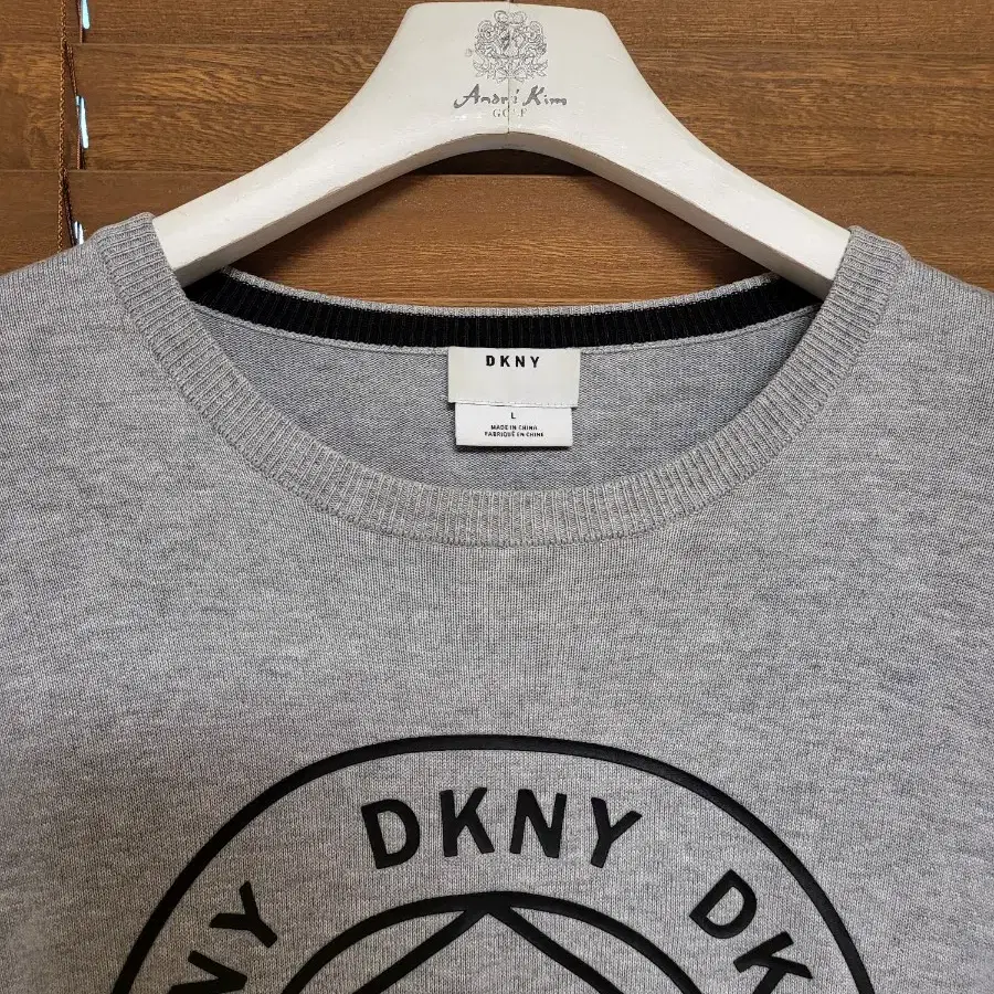 DKNY 니트티 남성니트 명품