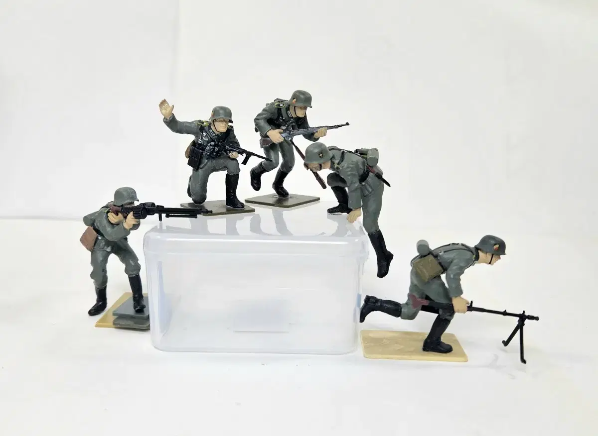 Beginner's Assembly [Tamiya] 1/35 German Mechanized Infantry Set of 5