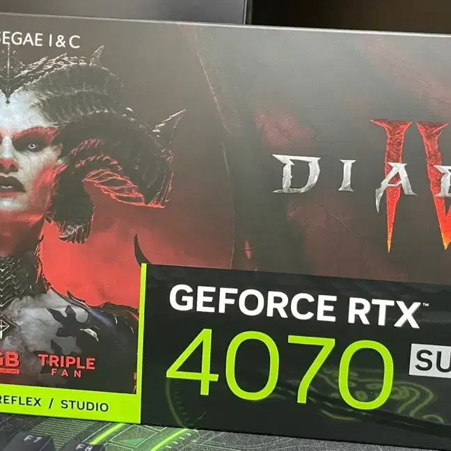 (미사용) 이엠텍 지포스 RTX 4070 SUPER MIRACLE X3