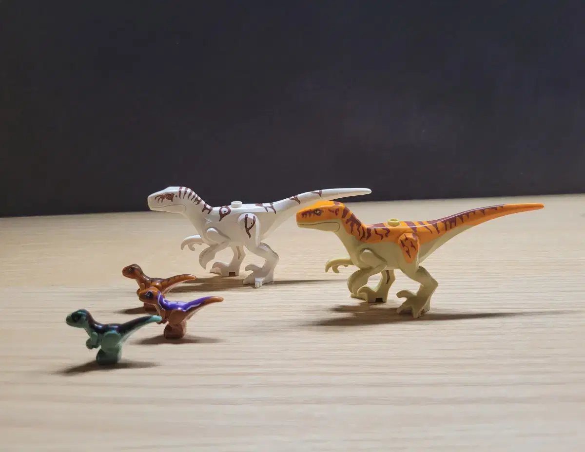 LEGO Jurassic World Raptor in bulk