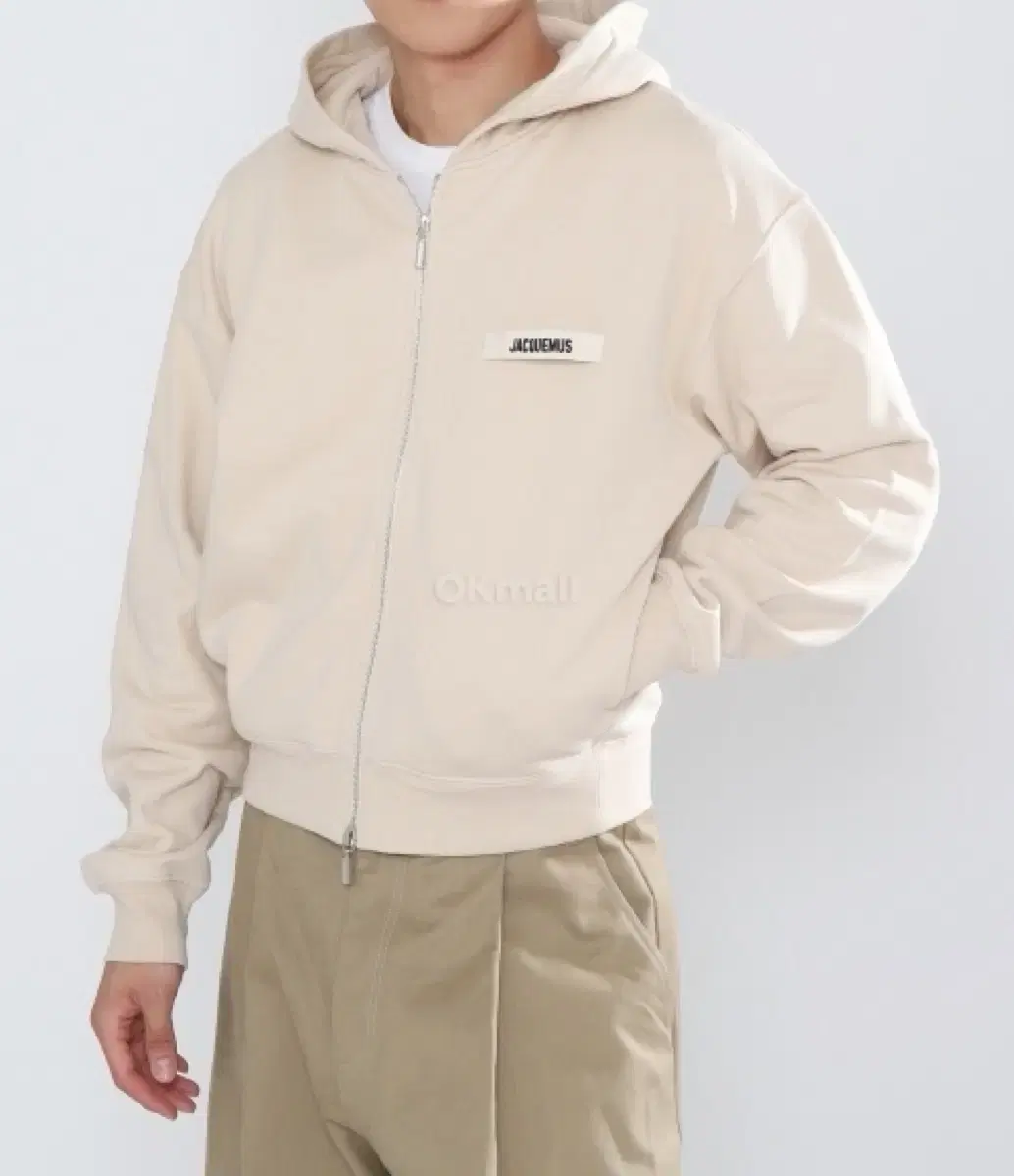 Jacquemus Hooded zip-up beige M