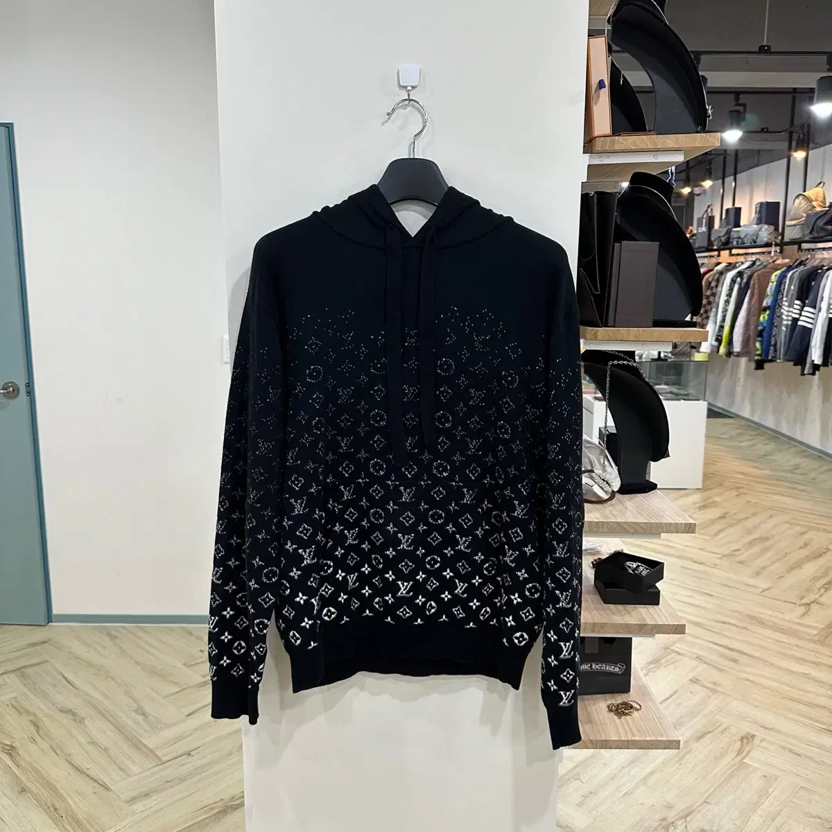 [L] Louis Vuitton Knit Hoodie